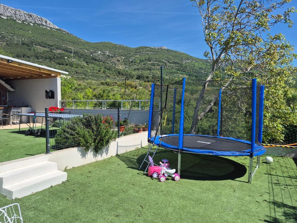 Villa Ivano&heated pool&sea view&football court&children's playground Villa in Šibenik-Knin County, Croatia