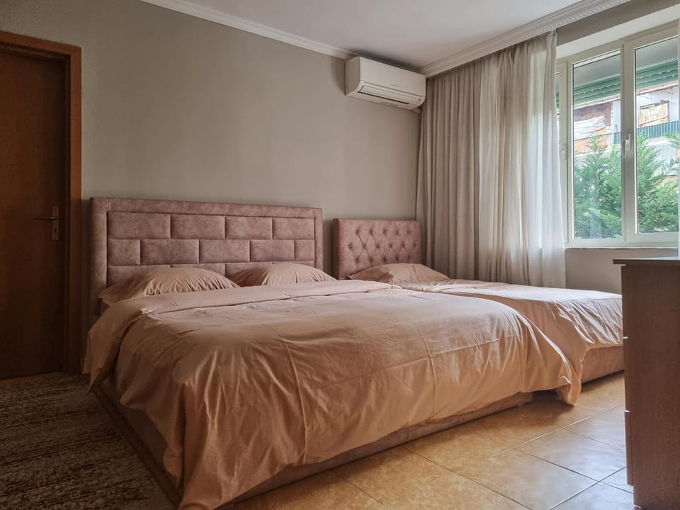 Bed, air conditioner