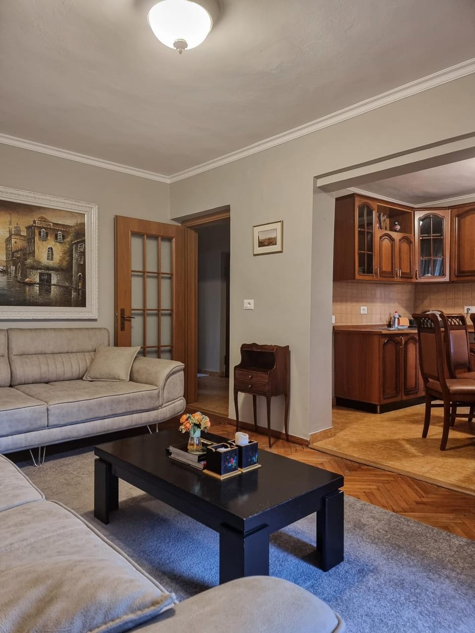 Living room, Seating area