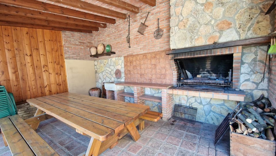 Patio, BBQ facilities