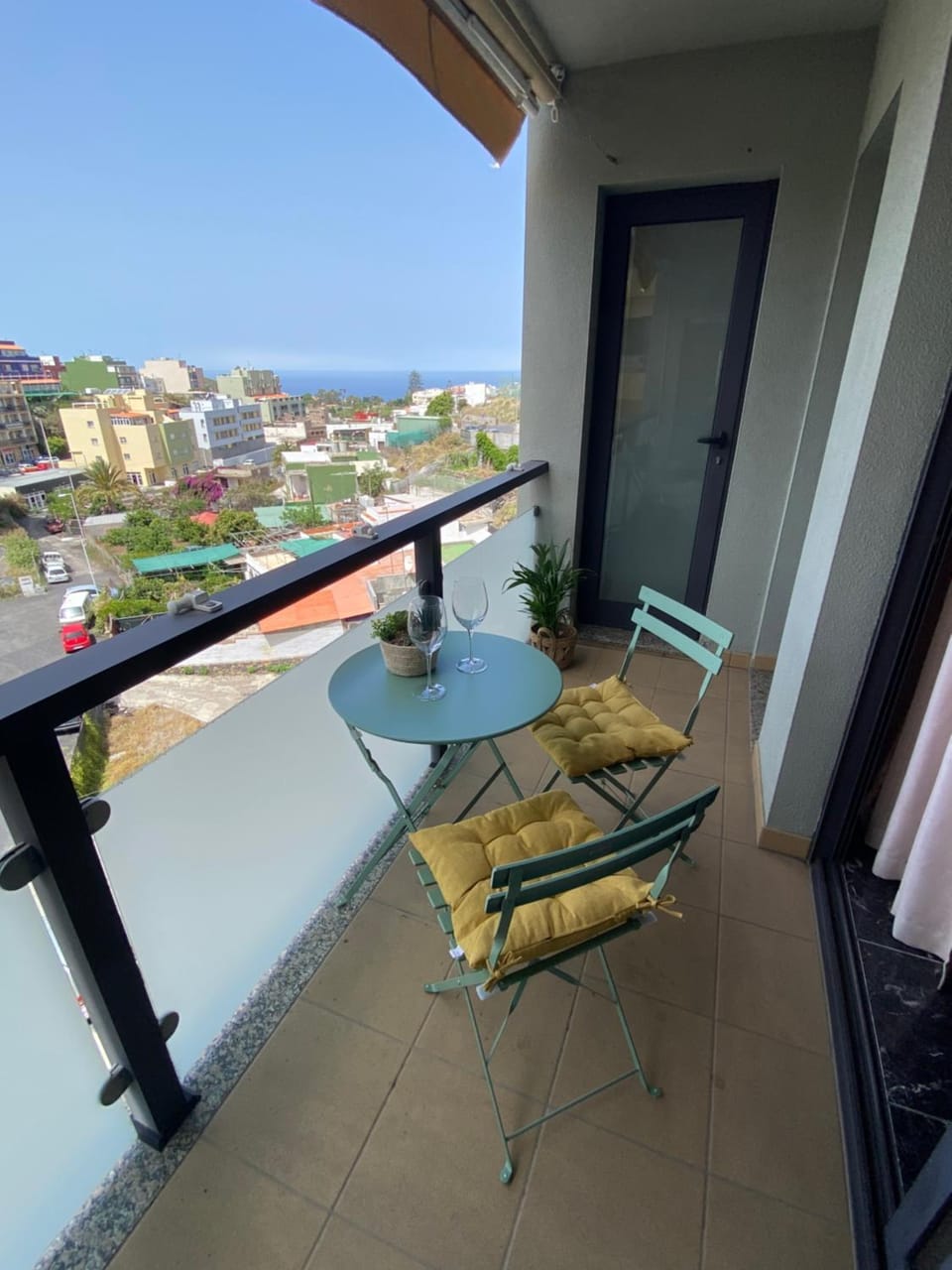 Balcony/Terrace, Sea view, Street view