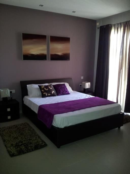 Sunny 2 bedroom, 2 bathrooms, seaside apt. Apartment in Sliema
