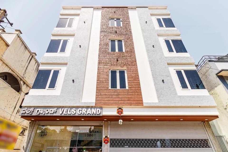 Property building, Facade/entrance, Property logo or sign