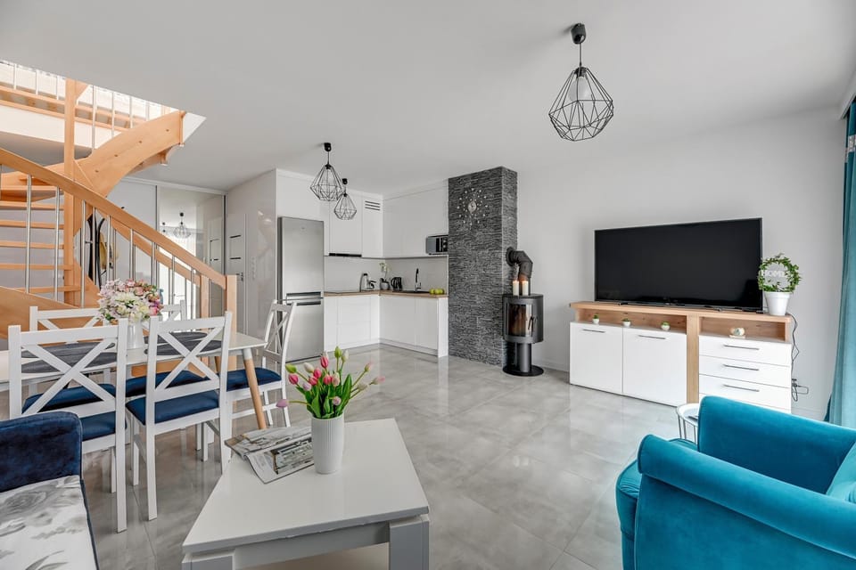 TV and multimedia, Kitchen or kitchenette, Living room, Seating area, minibar