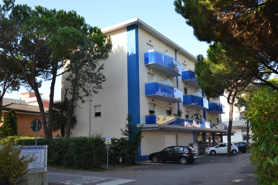 Property building, Facade/entrance, Neighbourhood, Parking