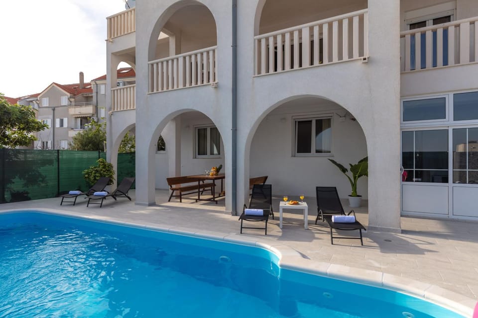 Property building, Swimming pool