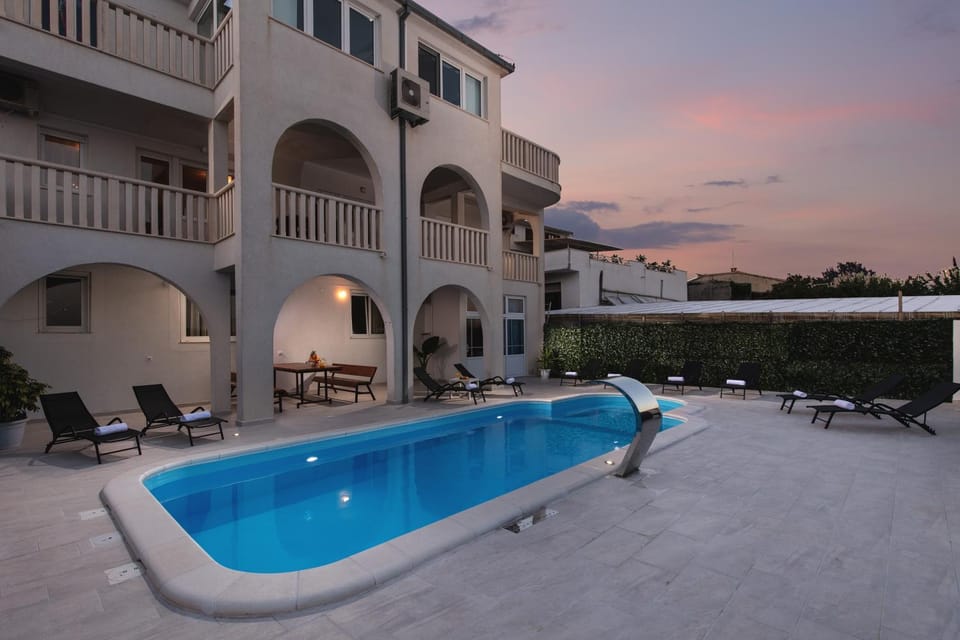 Property building, Swimming pool