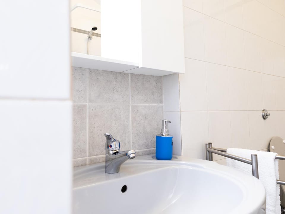 Bathroom, Bath