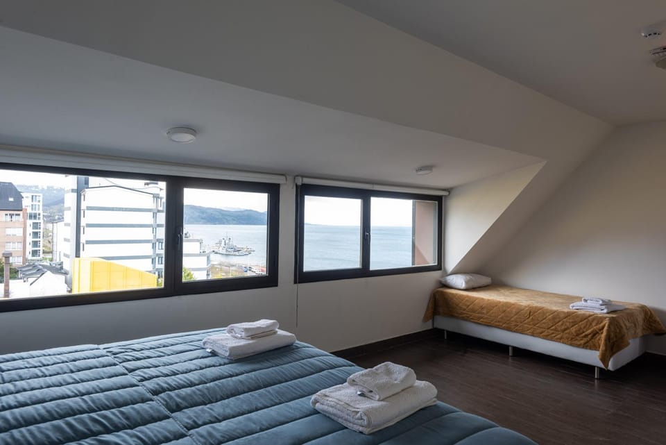Bed, Natural landscape, Photo of the whole room, Bedroom, towels