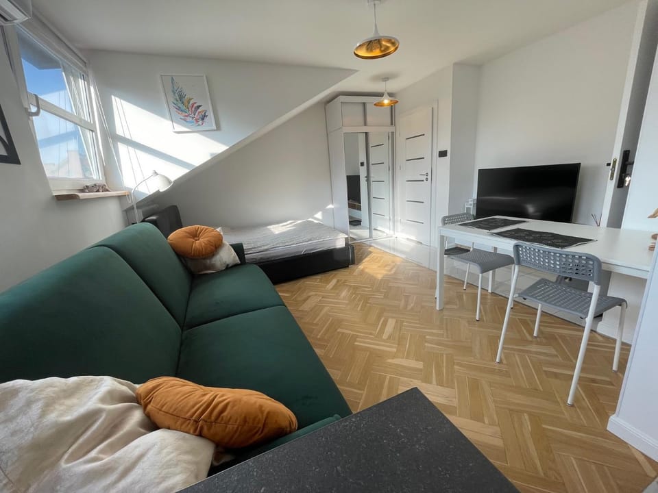TV and multimedia, Seating area