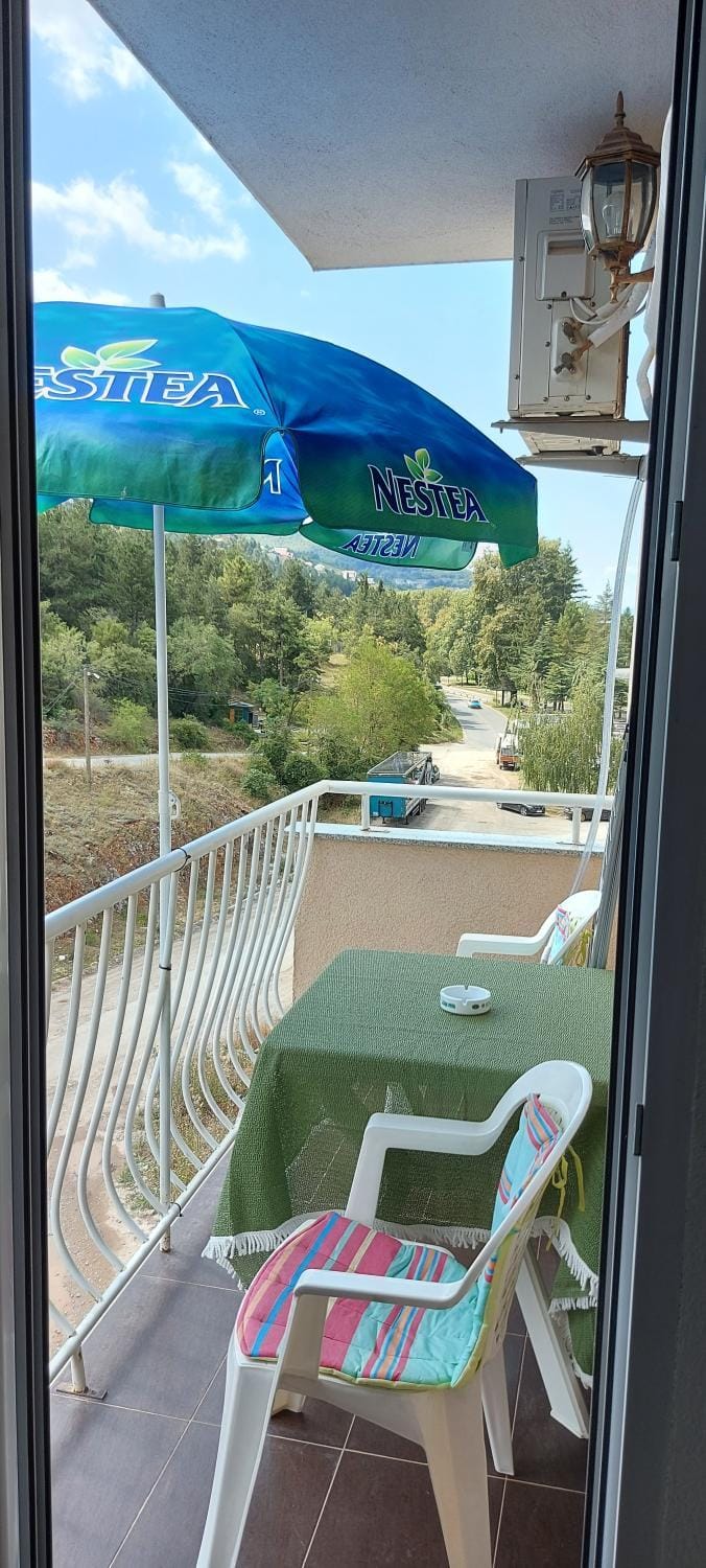 Balcony/Terrace, Mountain view, Mountain view