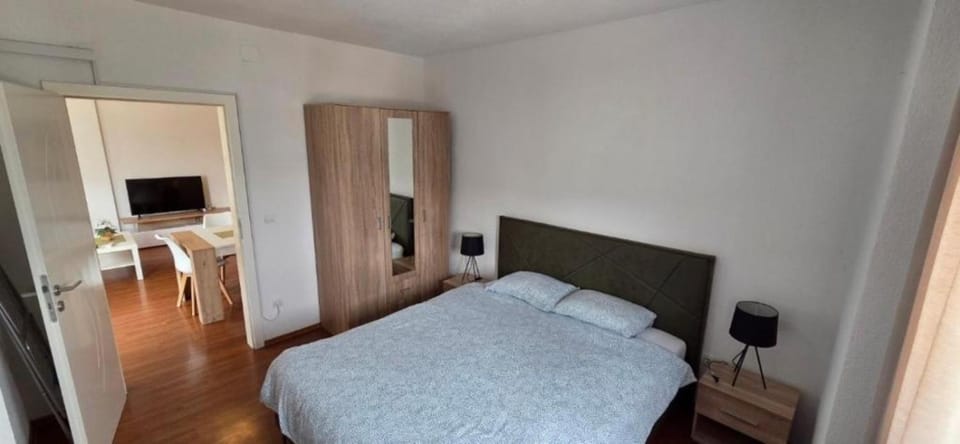 Bedroom, wardrobe