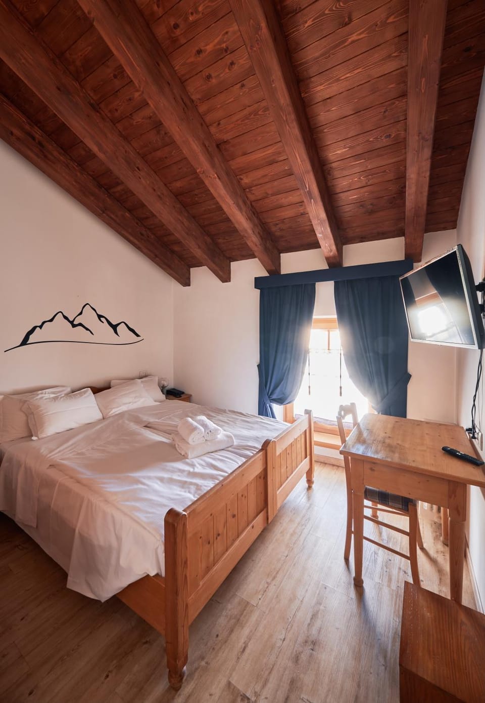 Bed, Photo of the whole room, Bedroom, hair dresser