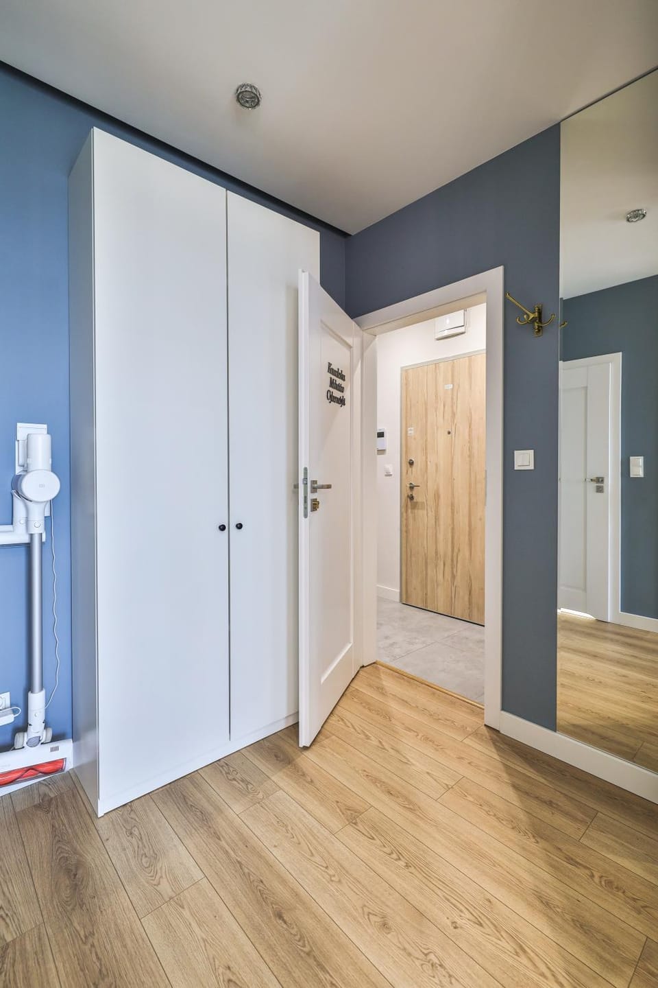 Kawalerka Cybernetyki Warszawa Apartment in Warsaw