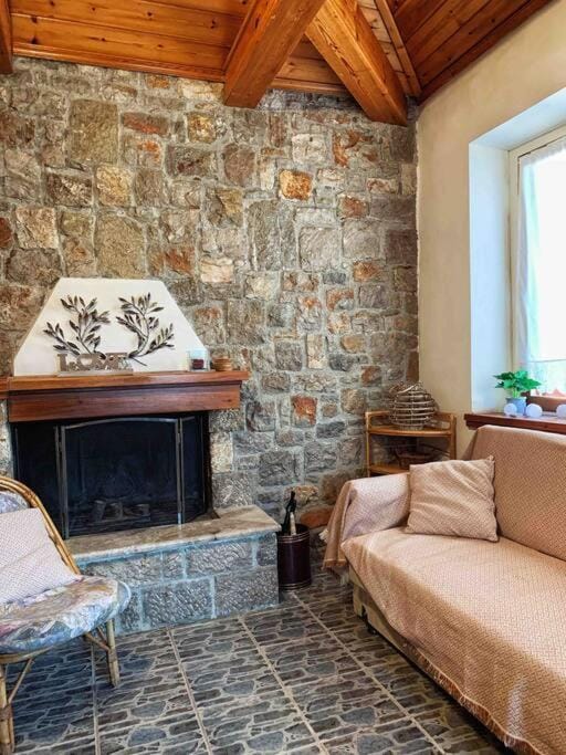 Aspa's Traditional House Apartment in Argolis, Greece