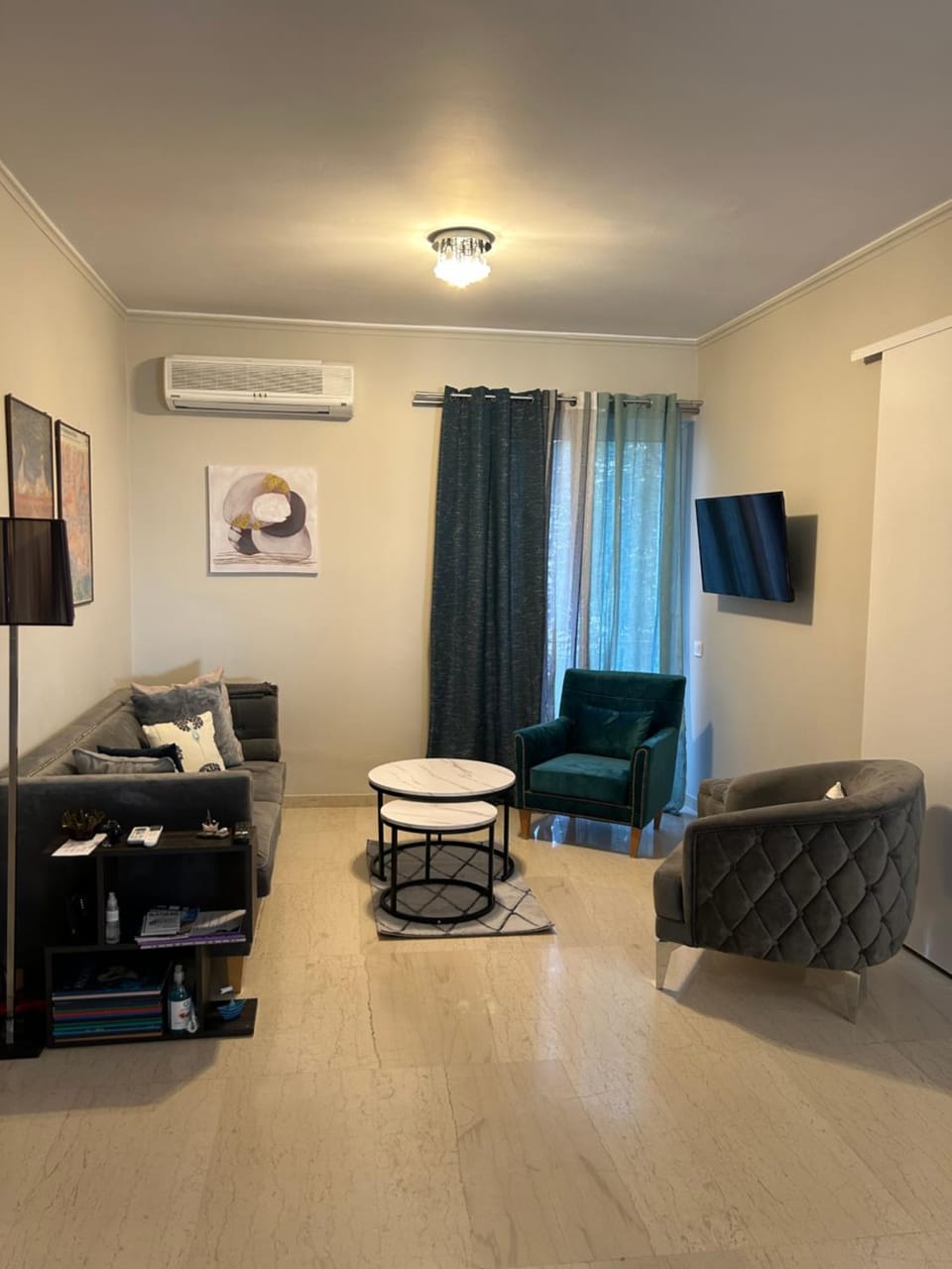 TV and multimedia, Living room, Seating area, air conditioner