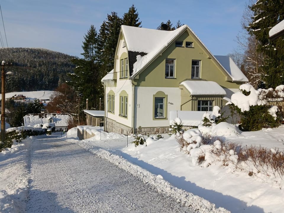 Chalupa v Jizerkach House in Lower Silesian Voivodeship