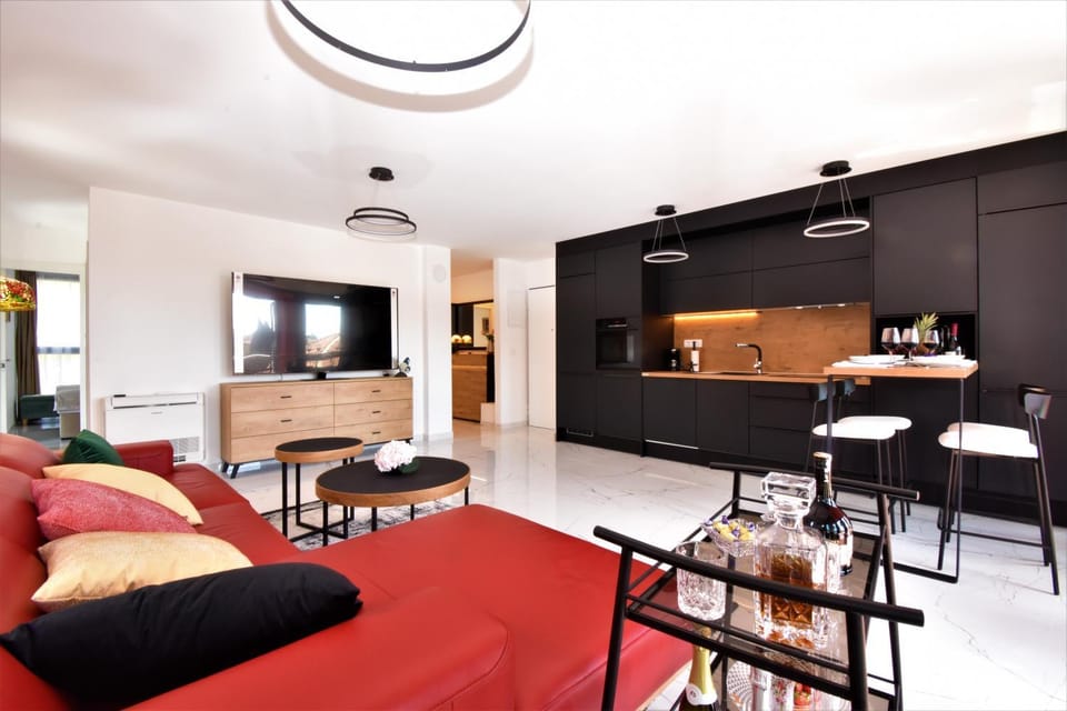 TV and multimedia, Living room, Seating area, kitchen