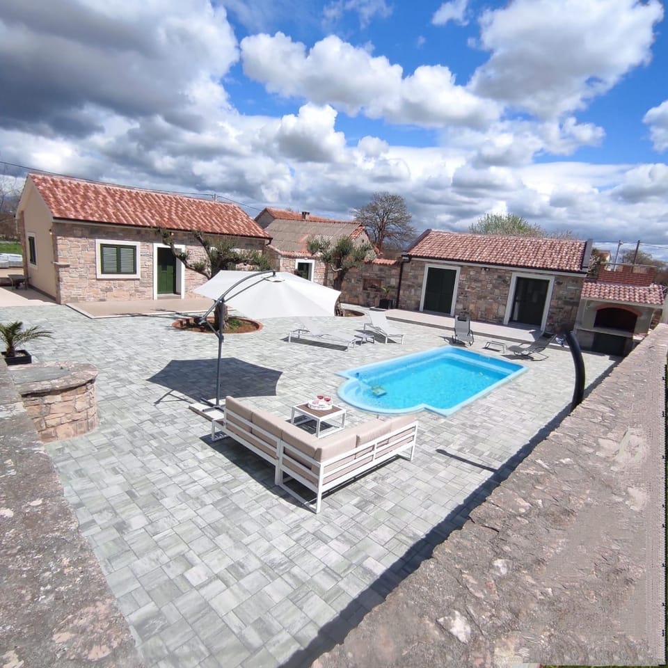 Pool view, Swimming pool