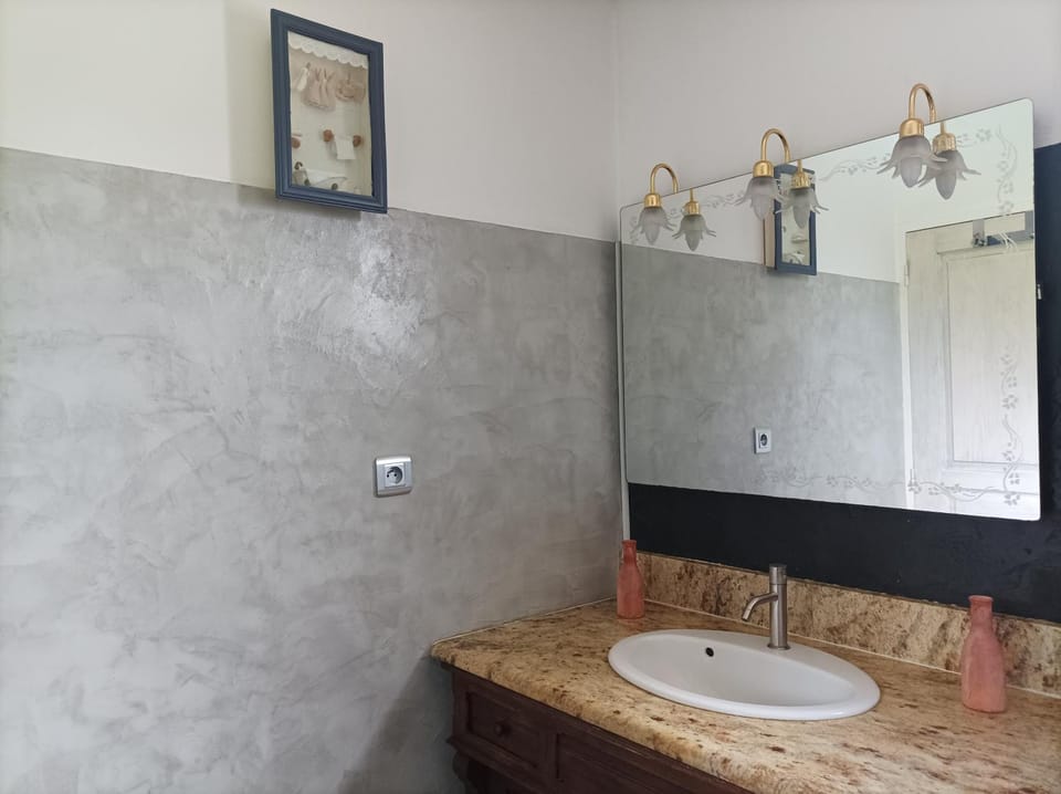 SUITE SPA PRIVATIF extérieur 66 Perpignan Nord Bed and Breakfast in Perpignan
