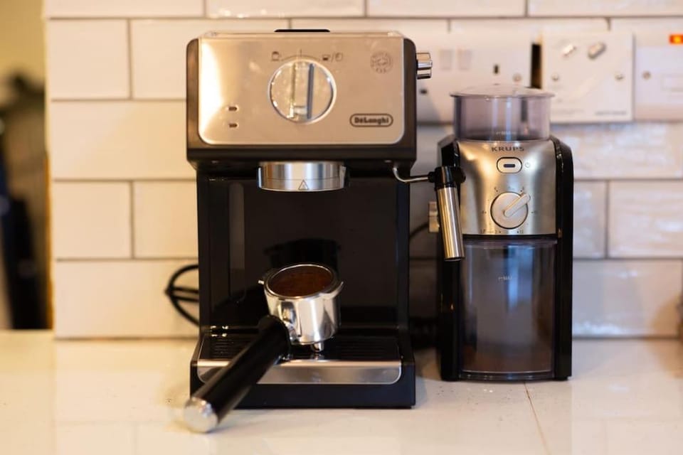 Cosy Apartment/ Explore The Area/Enjoy our Pub Apartment in County Galway