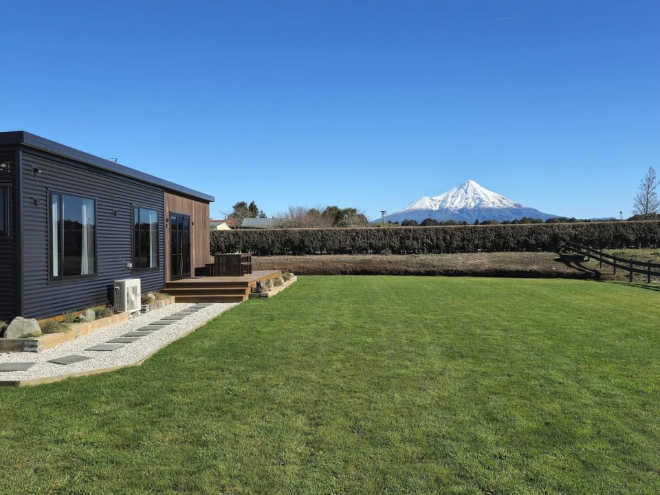 Property building, Nearby landmark, Natural landscape, Winter