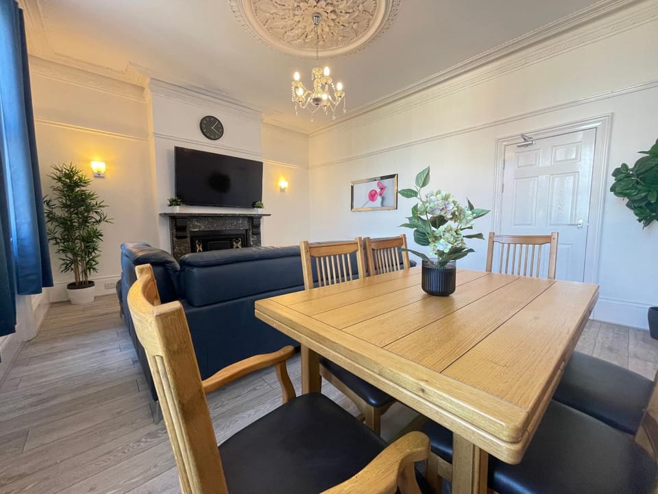 Lounge or bar, Dining area