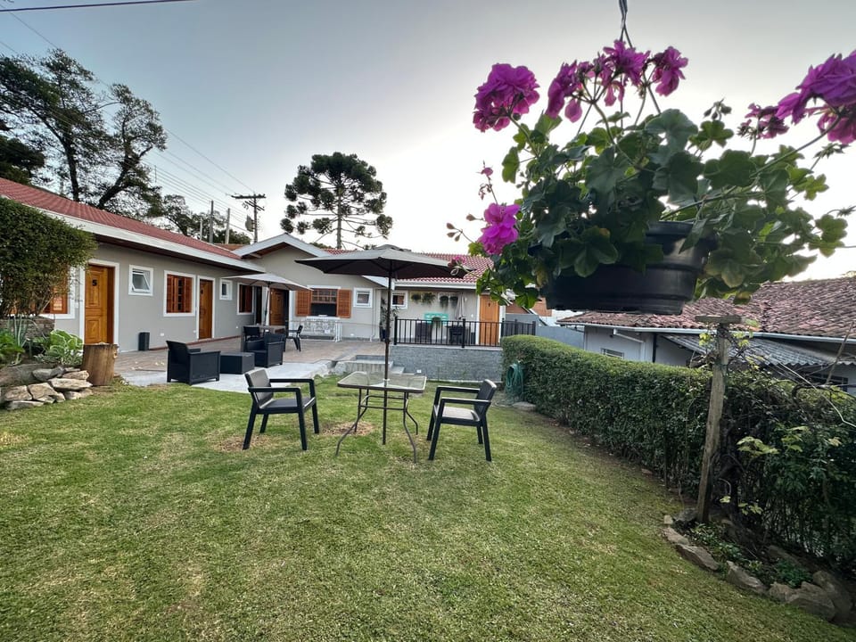 Property building, Patio, Spring, Day, Natural landscape, Garden