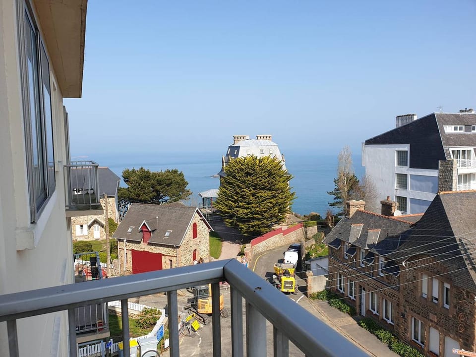 Appartement rénové centre Perros-Guirec avec balcon proche plage - FR-1-368-347 Apartment in Perros-Guirec