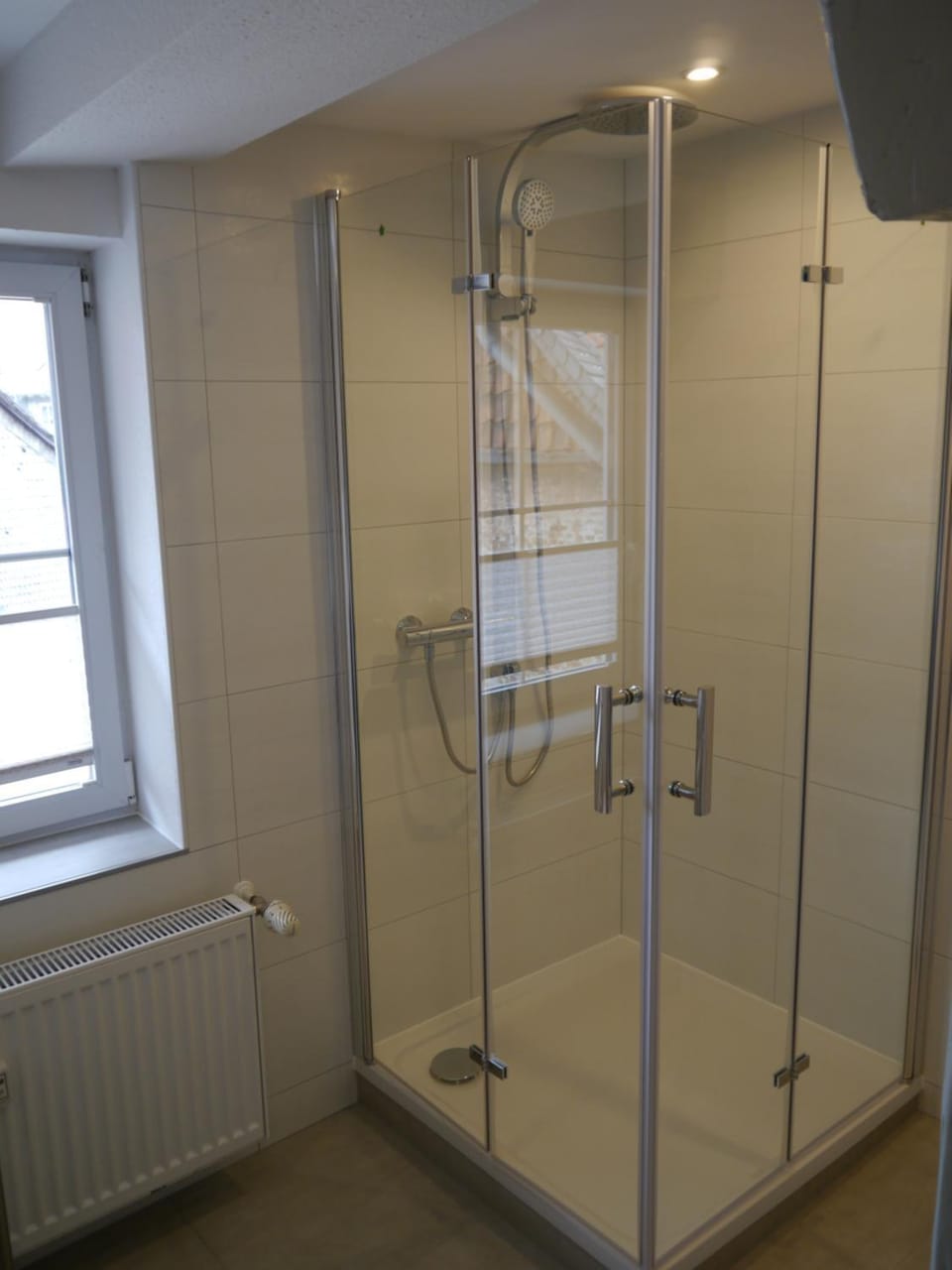 Shower, Photo of the whole room