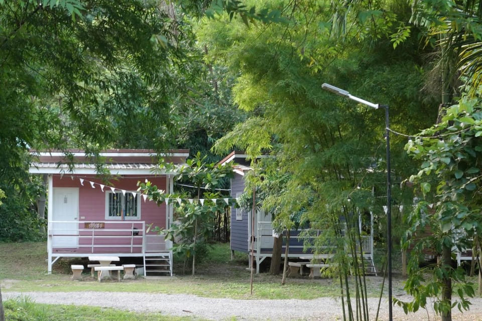 NP โฮมสเตย์ นอนเต็นท์ติดแอร์ Bed and Breakfast in Thailand