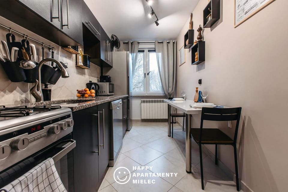 Kitchen or kitchenette, Dining area, dishwasher, minibar, oven, pet friendly, stove