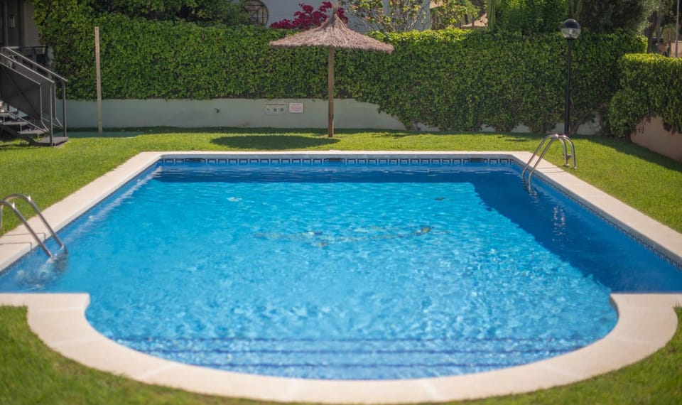 Garden, Swimming pool