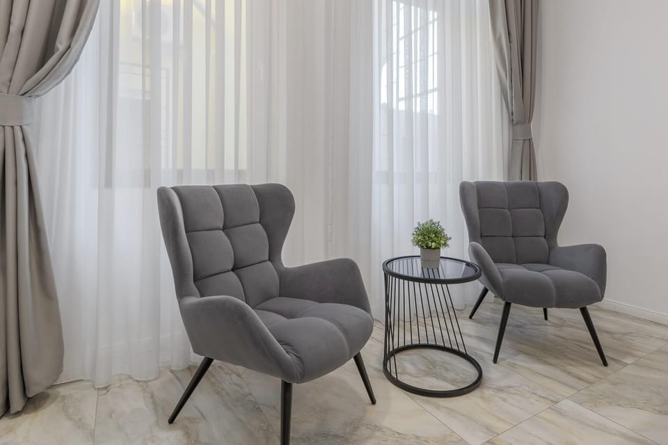 Seating area, Bedroom