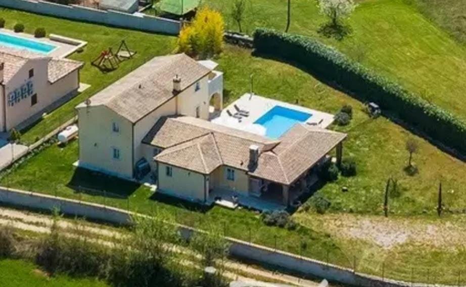 Vila Lavanda Svetivinčenat Villa in Istria County