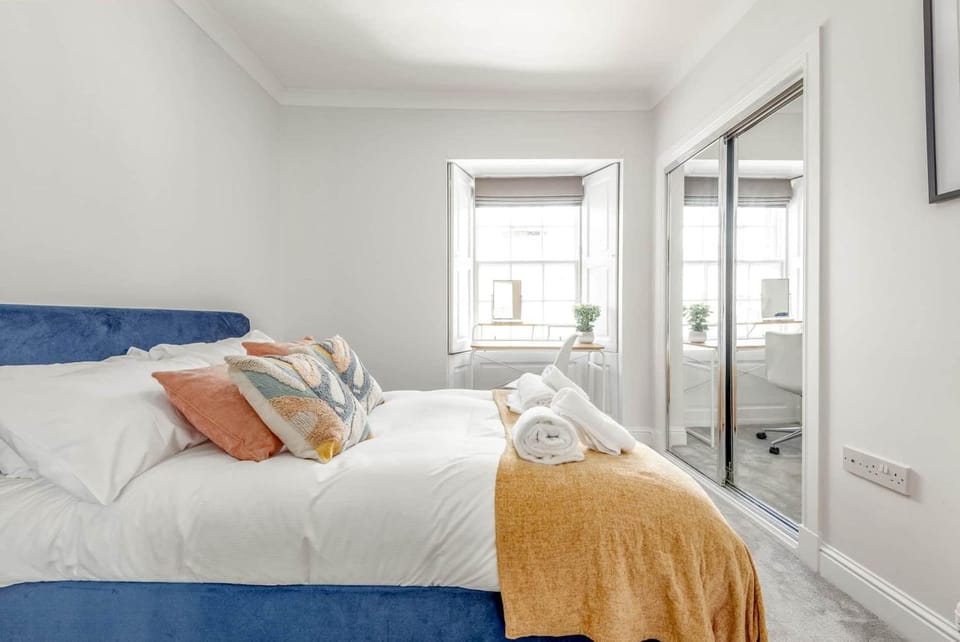 Bed, Bedroom