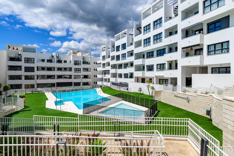 Property building, Pool view, Swimming pool