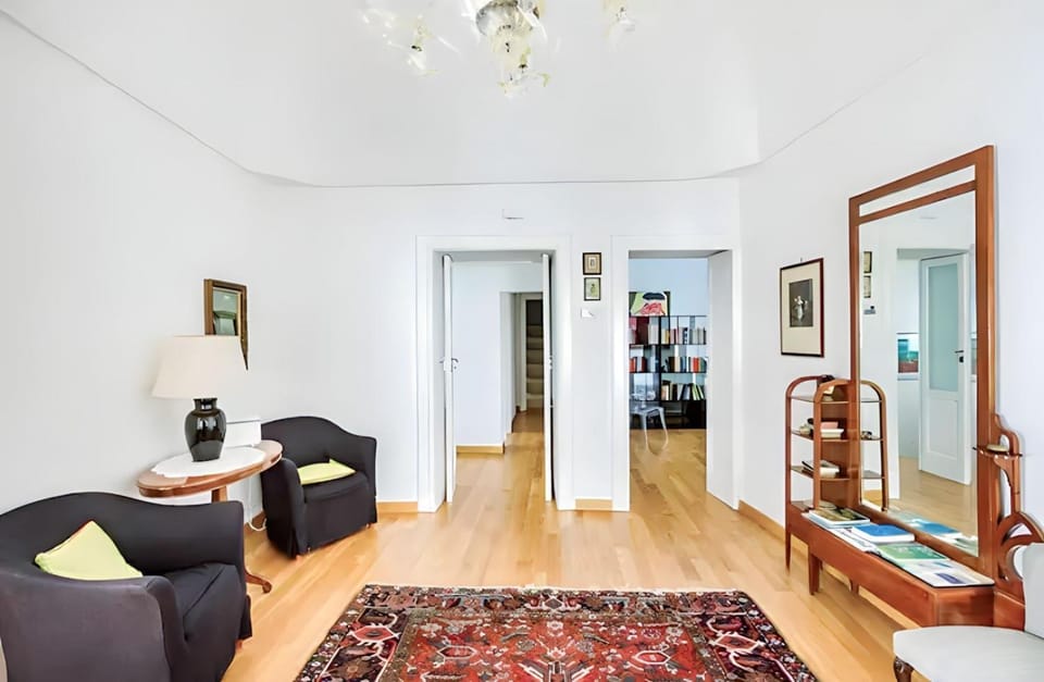 Library, Living room, Seating area