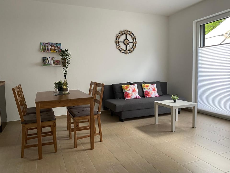 Living room, Seating area, Dining area