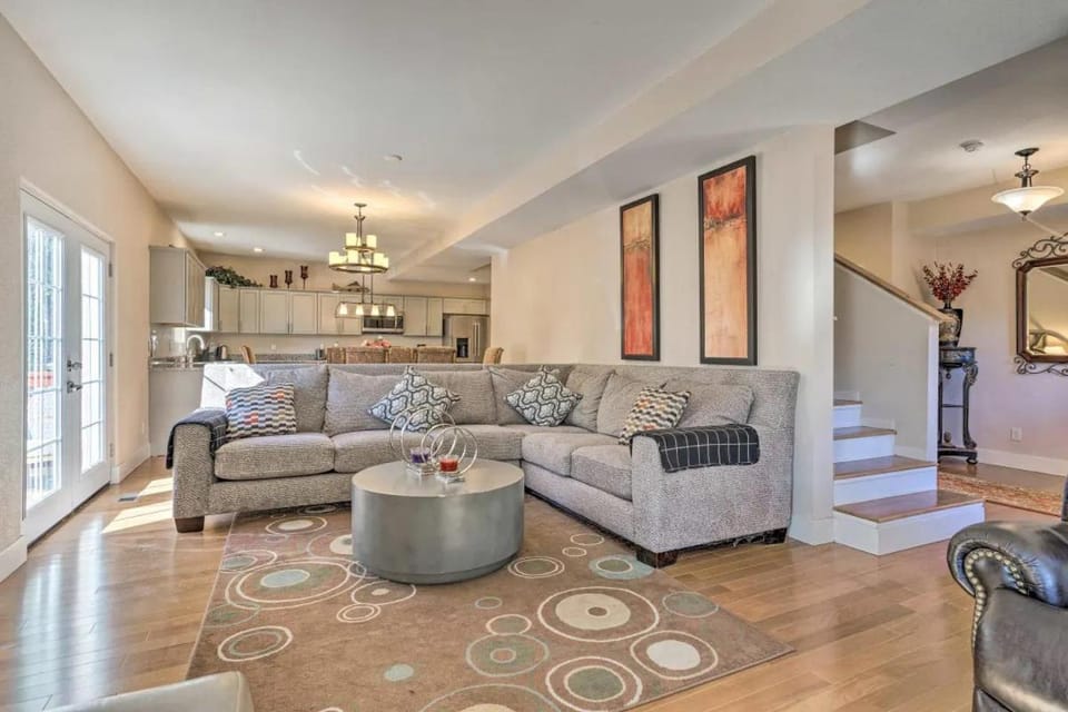 Living room, kitchen