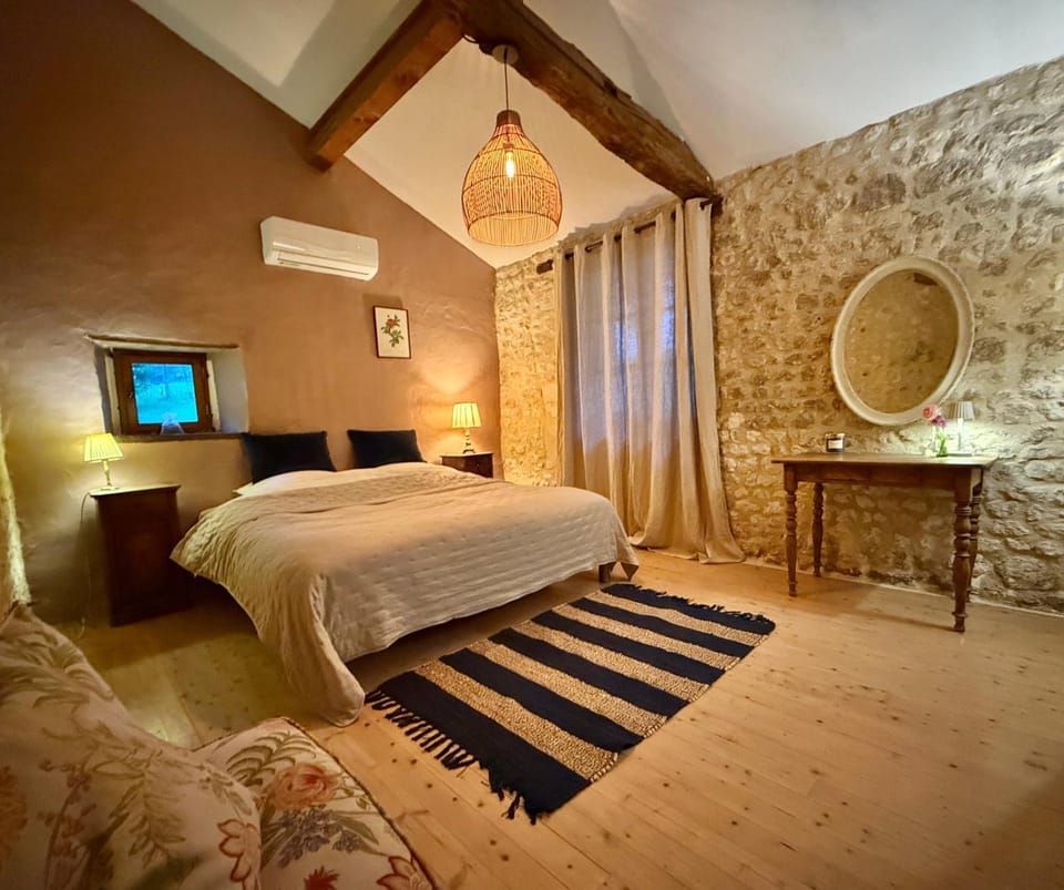 A l'ombre du Tilleul Bed and Breakfast in Nouvelle-Aquitaine