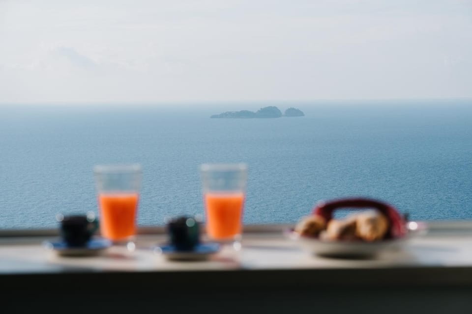 Living room, Sea view