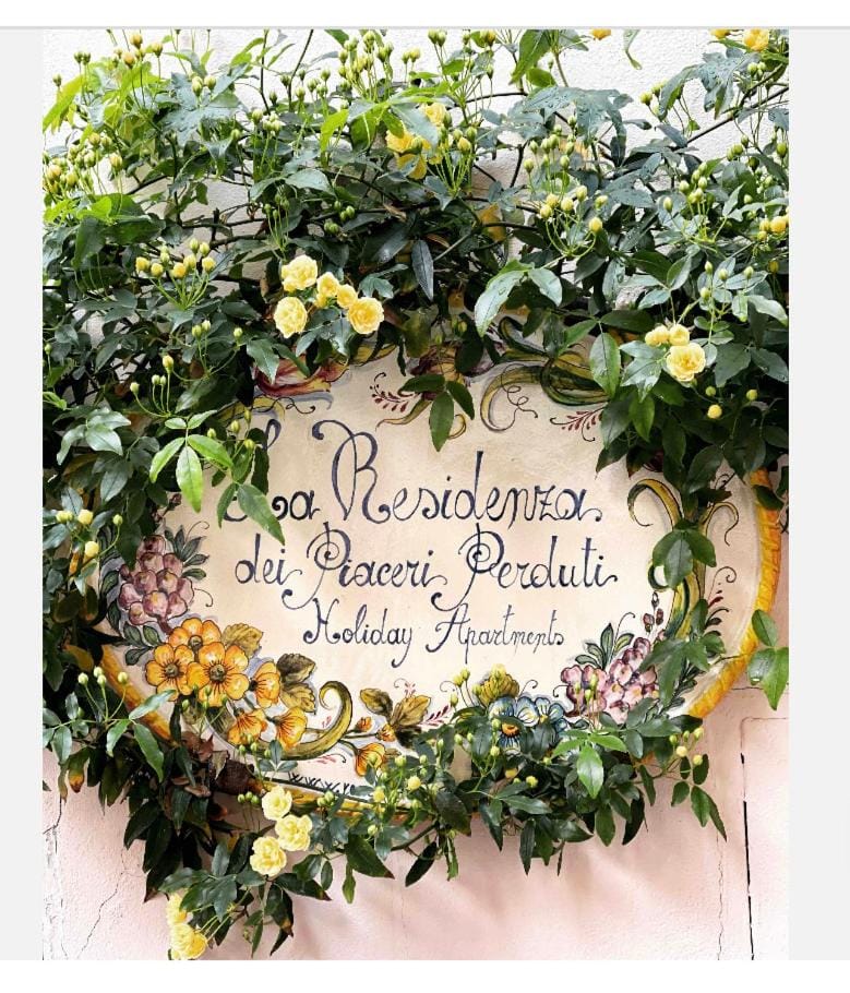 Residenza dei Piaceri Perduti-Rosa House in Emilia-Romagna