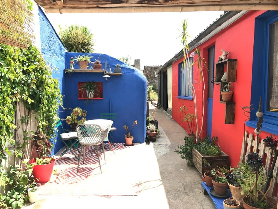 Property building, Patio, Garden, Garden view