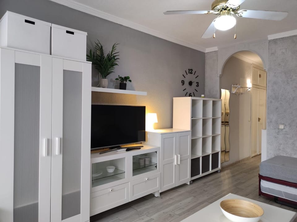 TV and multimedia, wardrobe