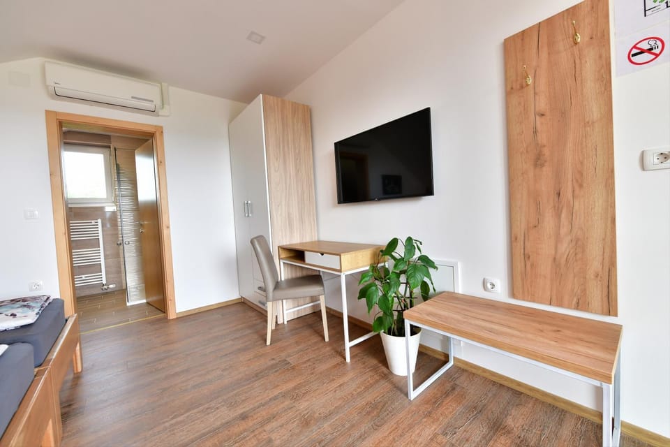 TV and multimedia, wardrobe