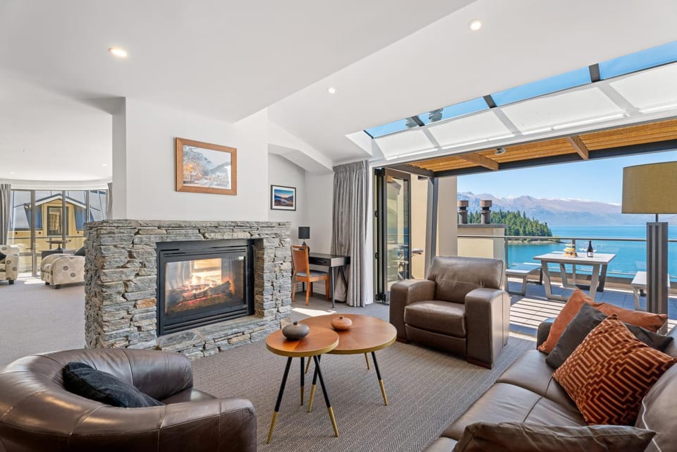 Natural landscape, Living room, Seating area, Lake view, fireplace