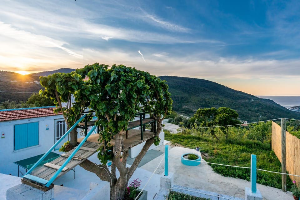 Property building, Natural landscape, Mountain view, Sea view, Sunset