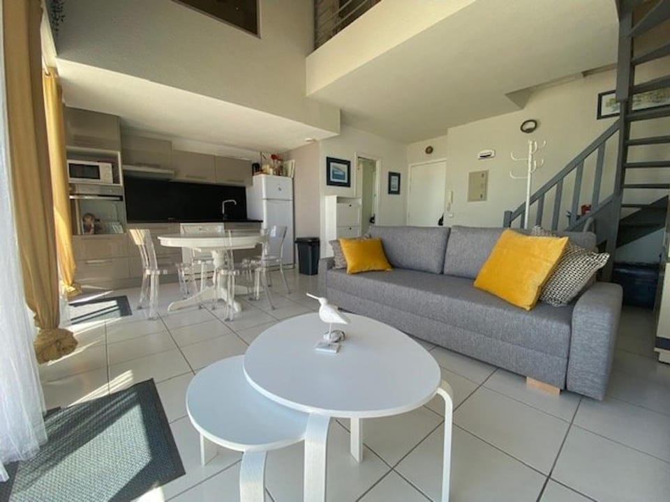 Duplex pour 6 avec vue océan, balcon et garage privatif - FR-1-494-131 Apartment in Royan