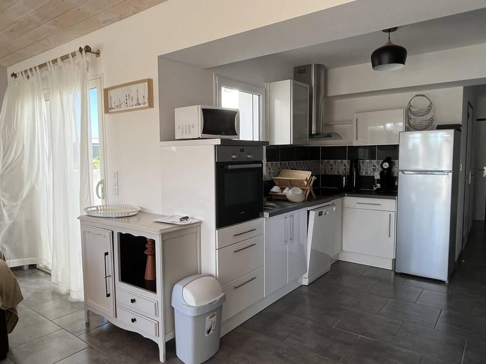 Maison neuve 3 chambres à St-Pierre-d'Oléron, animaux admis, parking, proche plage - FR-1-246A-128 House in Nouvelle-Aquitaine